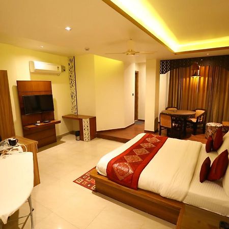 Hotel Grand Kailash,Kotdwāra المظهر الخارجي الصورة