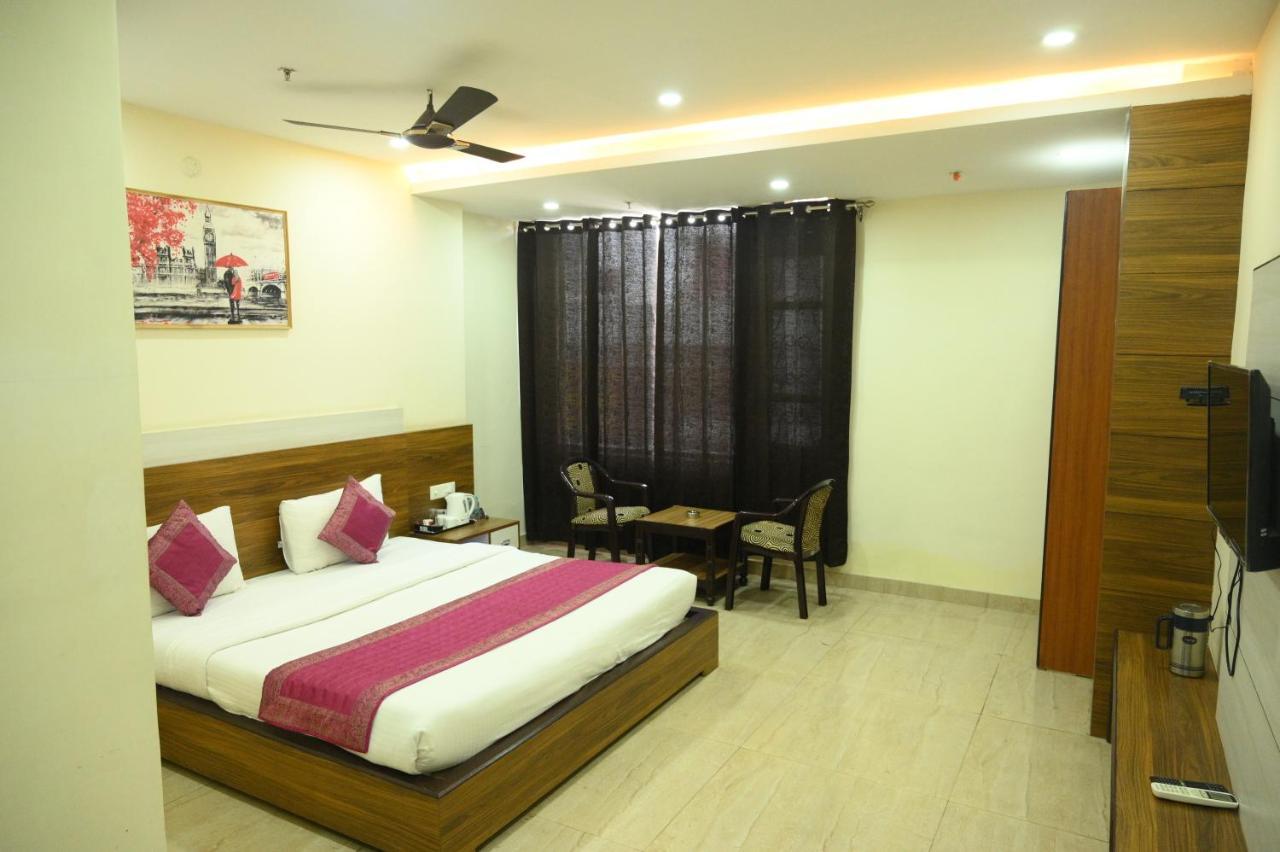 Hotel Grand Kailash,Kotdwāra المظهر الخارجي الصورة