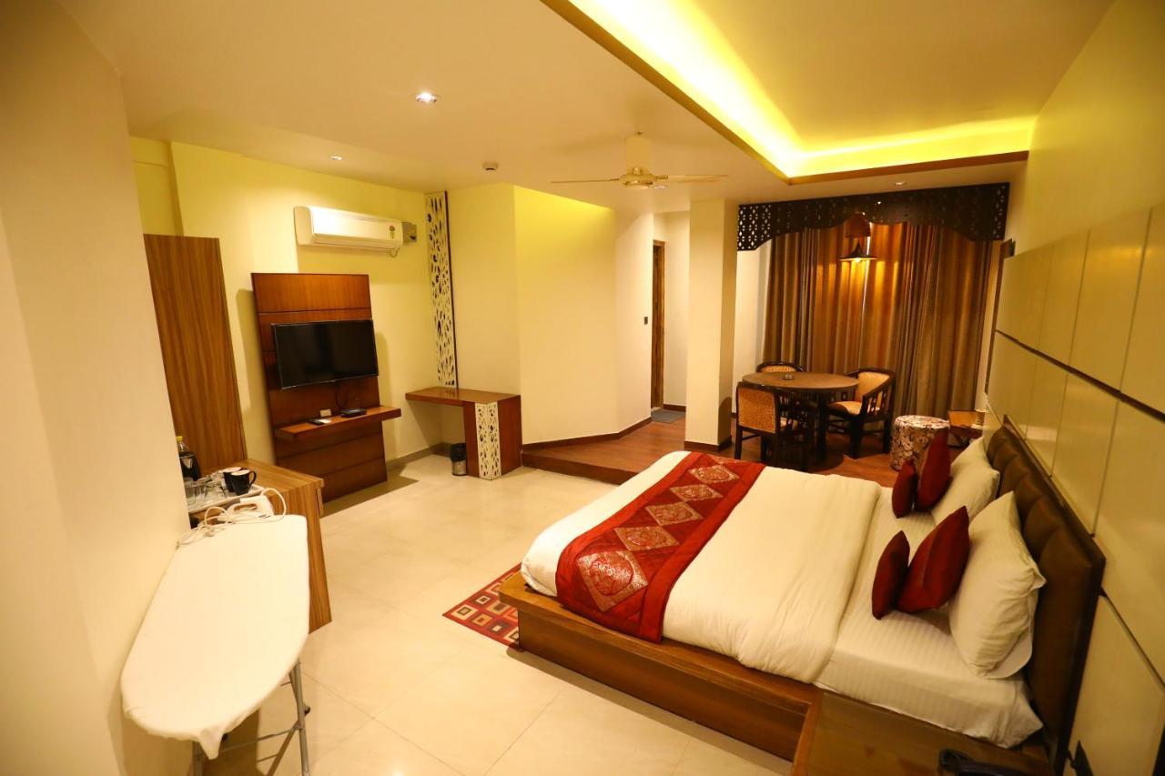 Hotel Grand Kailash,Kotdwāra المظهر الخارجي الصورة